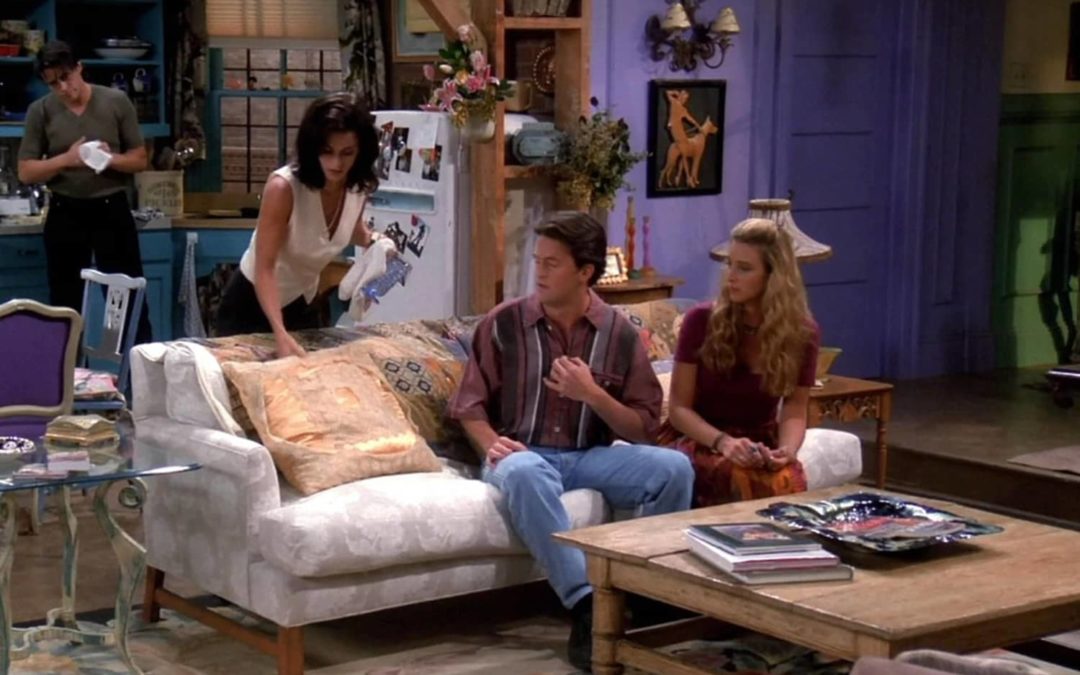 This Is What an All-White Monica and Chandler’s Living Room Would Look Like