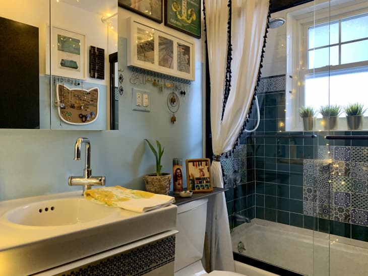 A Bathroom Is the Perfect Place for Color, and These 20 Spaces Are Proof