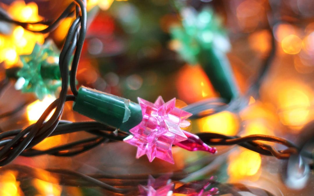 8 Festive (and Inexpensive) Alternatives to Christmas Lights