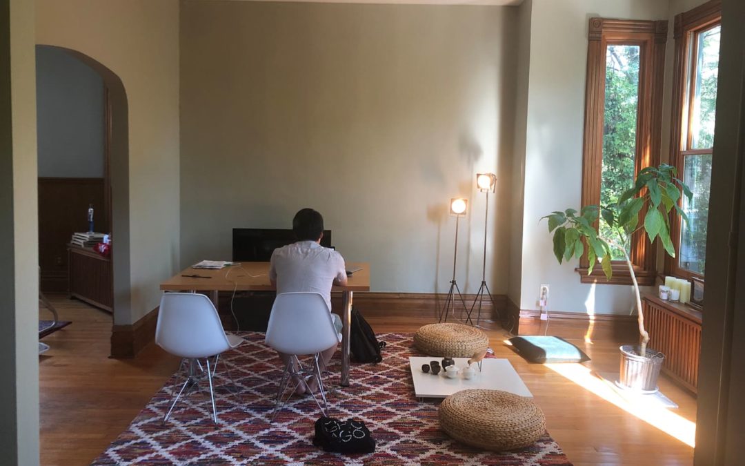 B&A: This Dated Chicago Condo Now Has the Coolest Built-In Ideas We’ve Ever Seen