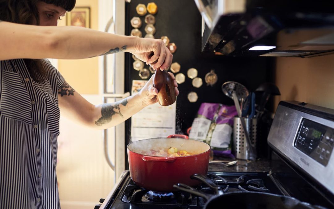 Le Creuset Is Having a Sale on Some of Their Biggest Bestsellers (and Throwing in a Free Gift)