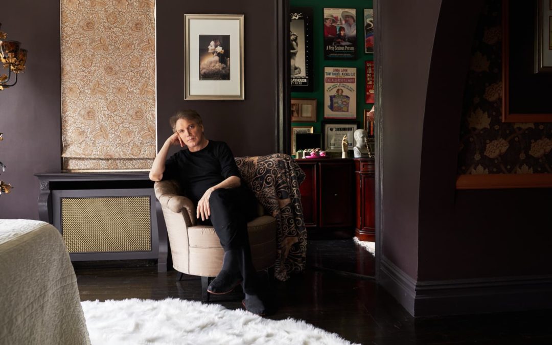 This Actor’s NYC Apartment Is Dripping With Drama, Dark Colors & Other Delights