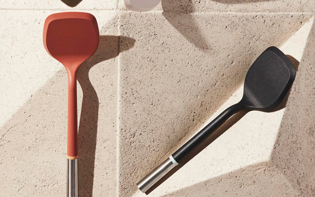 This Constantly Sold Out, Editor-Favorite Spatula Now Comes in a Pretty New Color