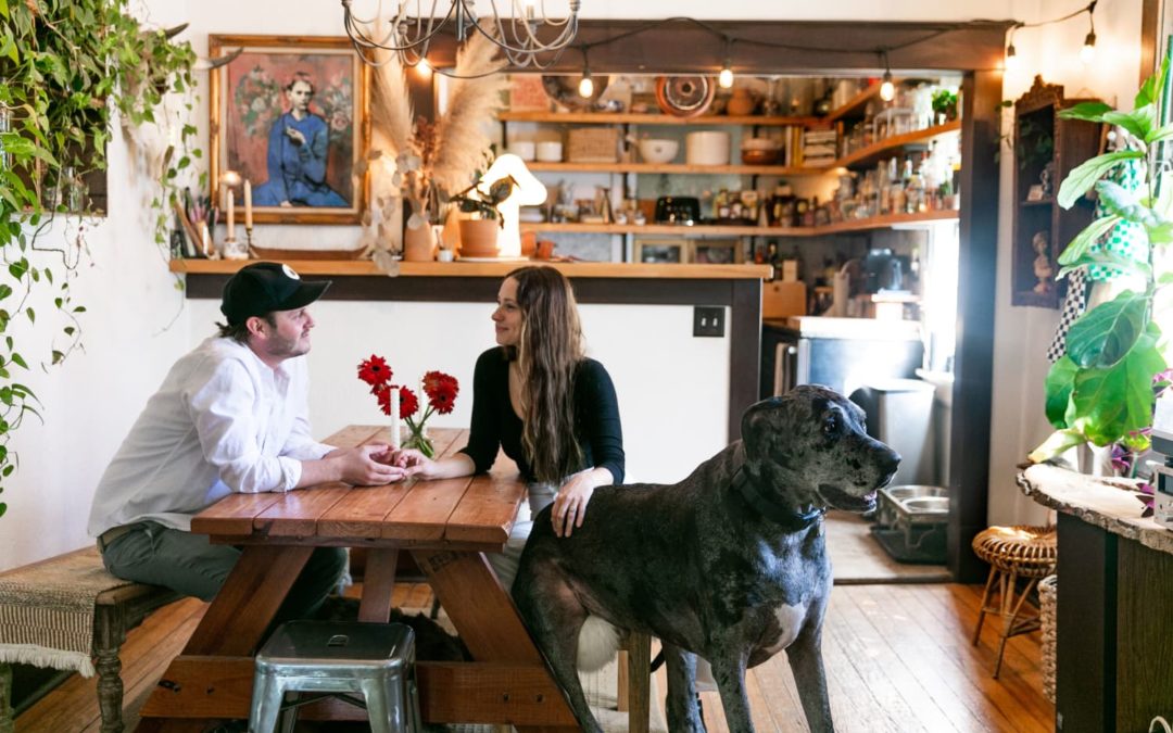 This Vintage-Filled Missouri House Has Seriously Stylish Kitchen Shelves