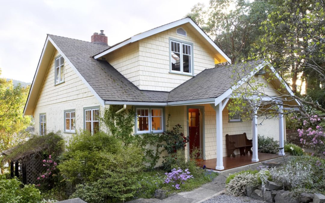 A Stager, Contractor, and Real Estate Agent Explain How They’d Update a Door