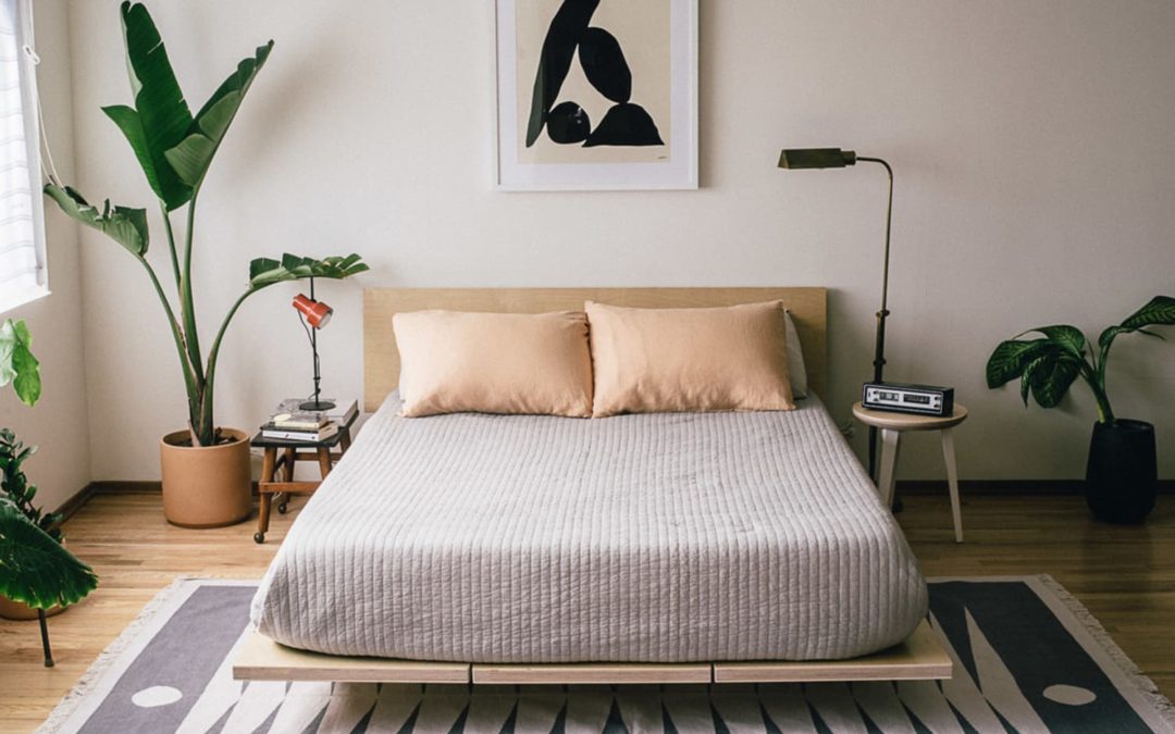 12 Stylish Bedside Lamps Book Lovers Will Flip For