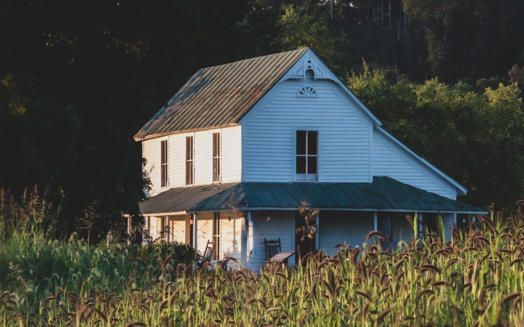5 Things Real Estate Agents Always Say About Farmhouses