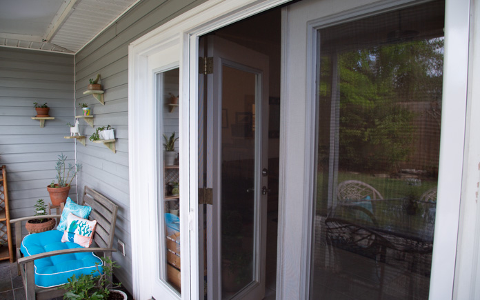 Retractable Screens: Blur the Line Between Indoors and Out
