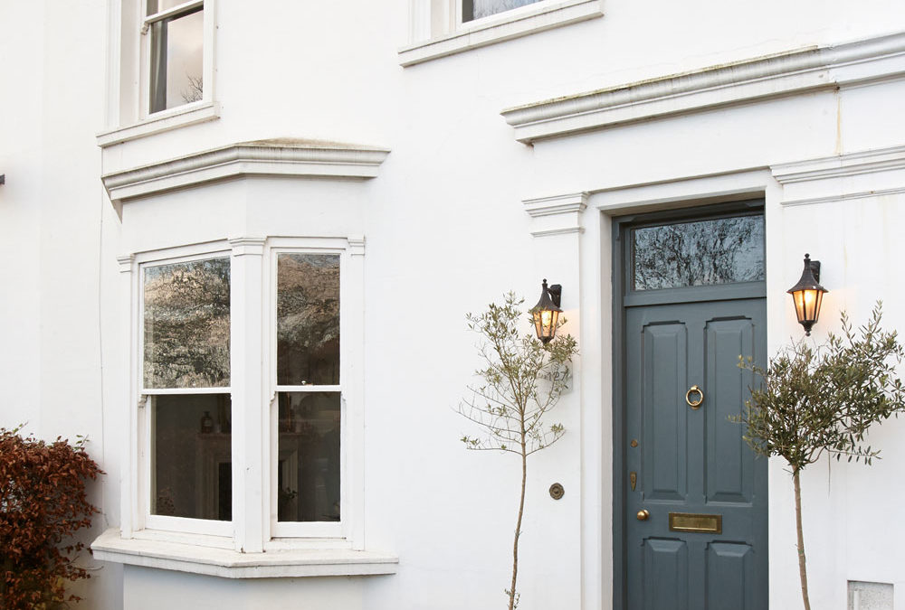 What does ‘chain free’ mean when buying a property? Experts explain