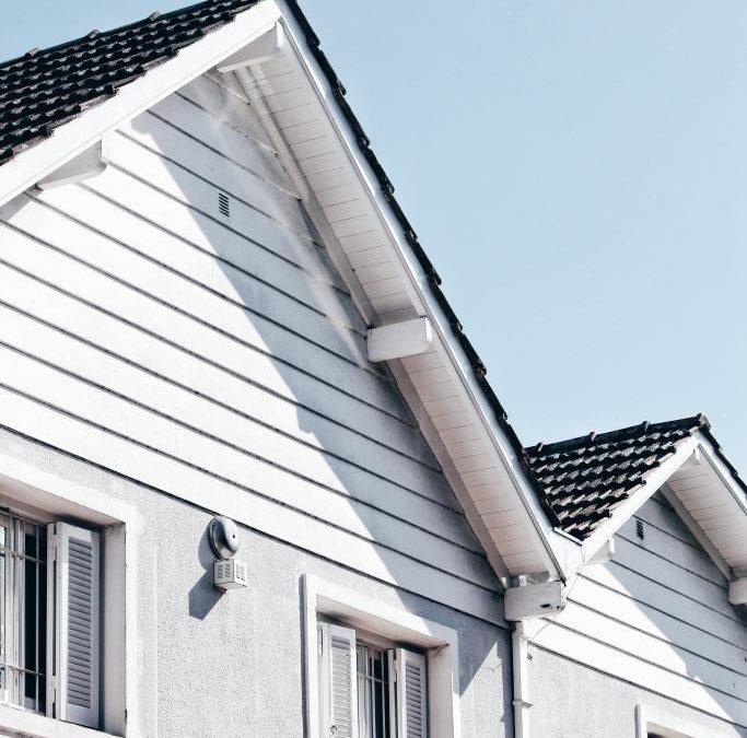 5 Tips for Maintaining Your Home’s Exterior