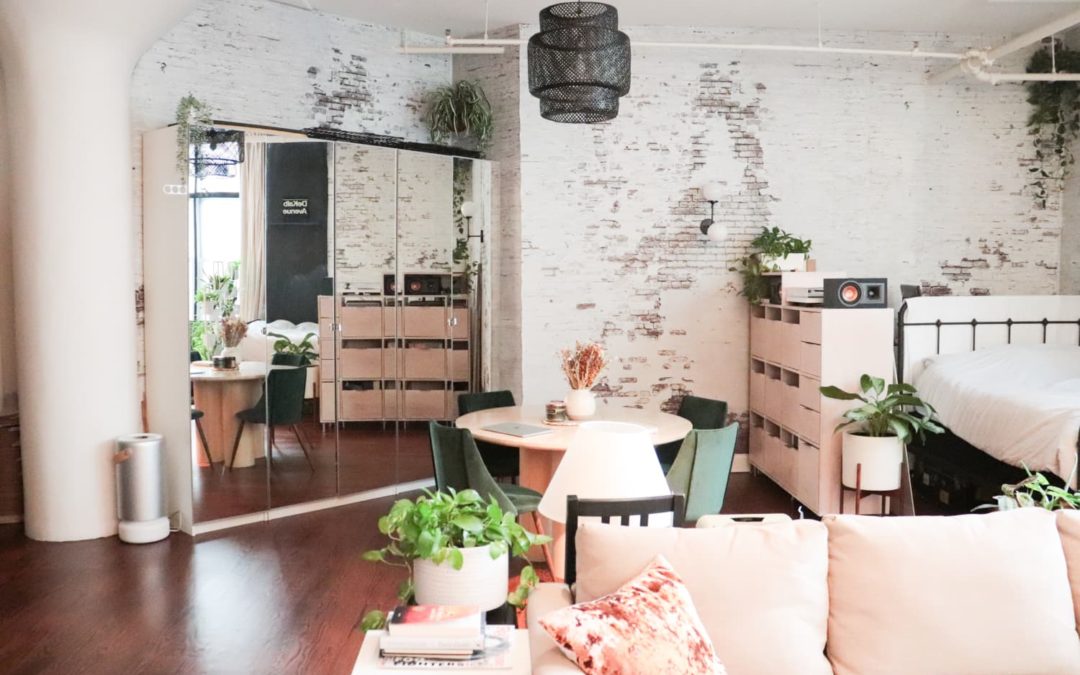 Here’s How to Create Division in My Open Plan Apartment, According to Experts