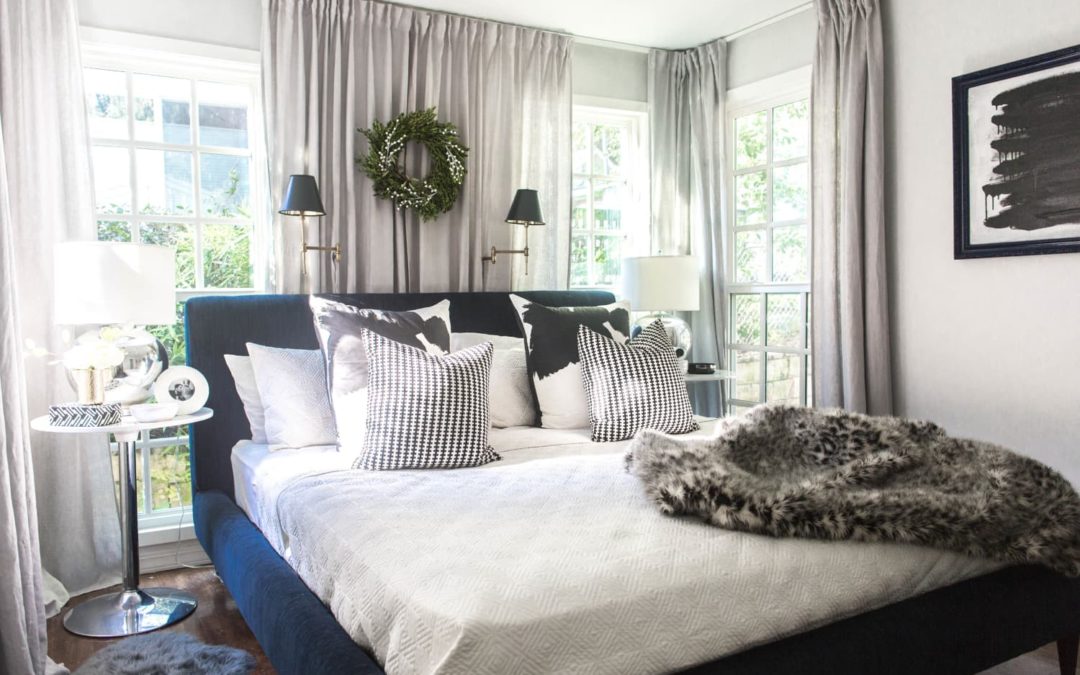 15 Delightful Holiday Wreaths You Can Start Decking Your Entire Home with Right Now