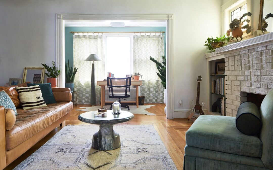 Anthropologie’s Viral Light Looks Like It Belongs in a Paris Apartment
