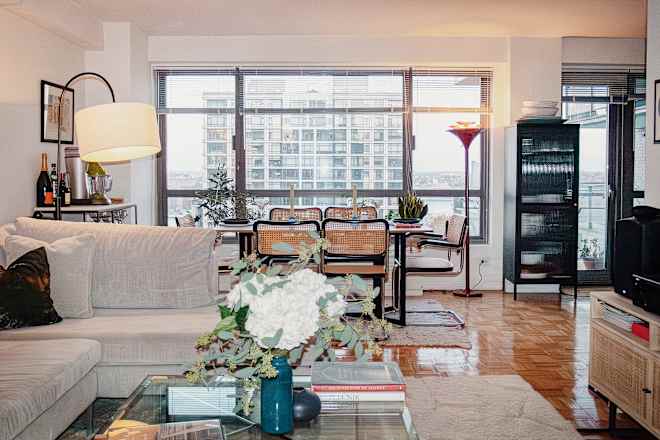 See How This Design Pro Decorated a “Generic” New York City Rental