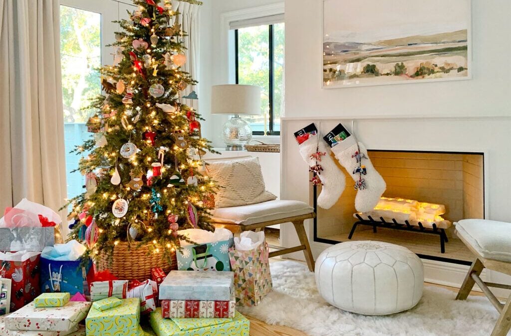 25 Holiday Gift Exchange Theme Ideas