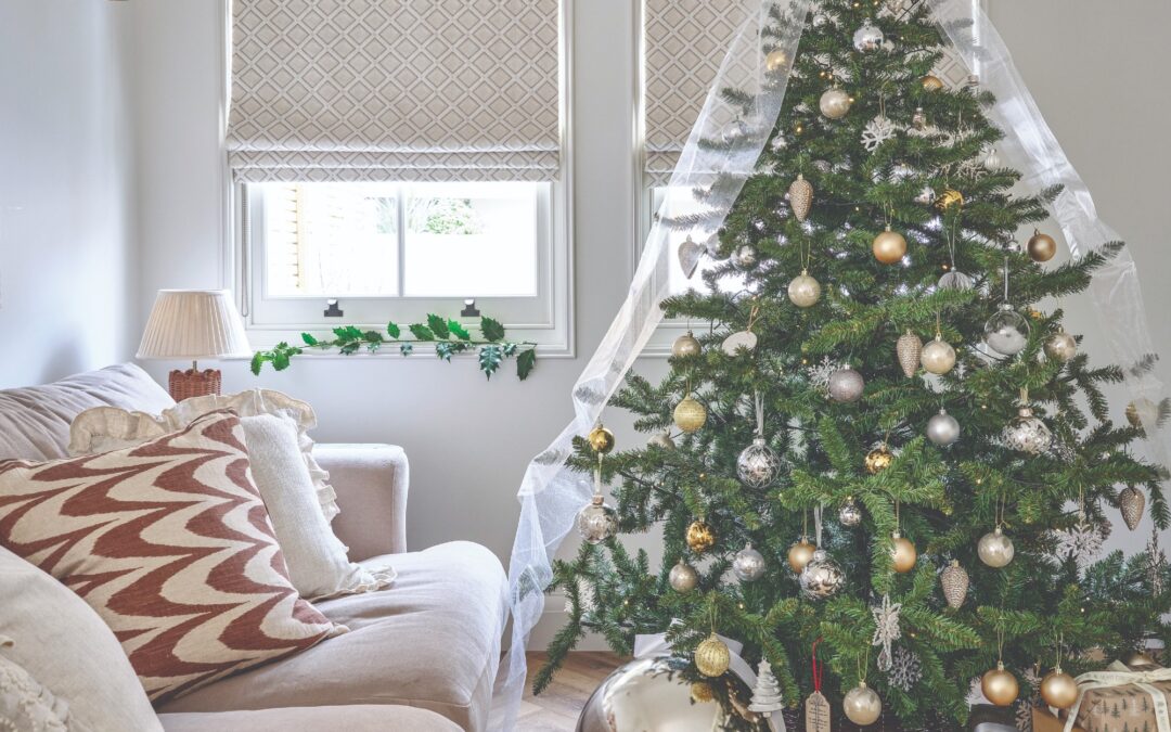 3 places you should never put a real or artificial Christmas tree if you want to avoid shedding, wilting and mould