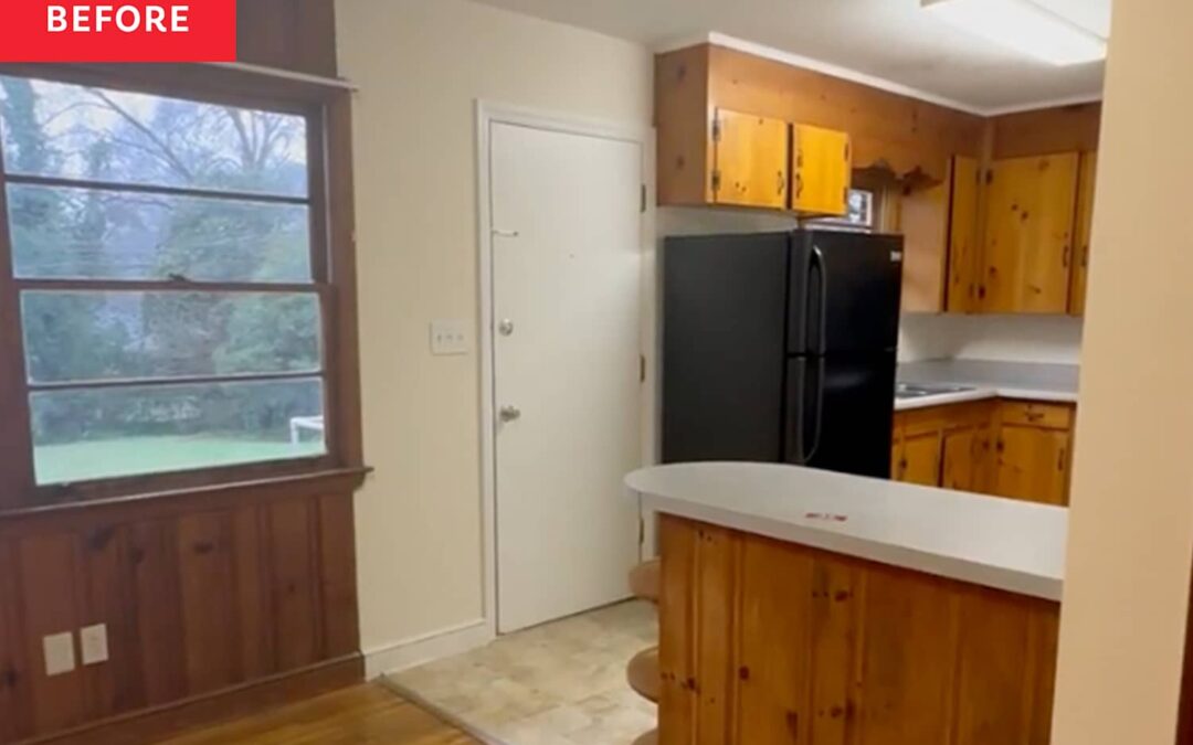 A “Cramped” Oak Kitchen Got a Cozy Makeover for Only $7,000