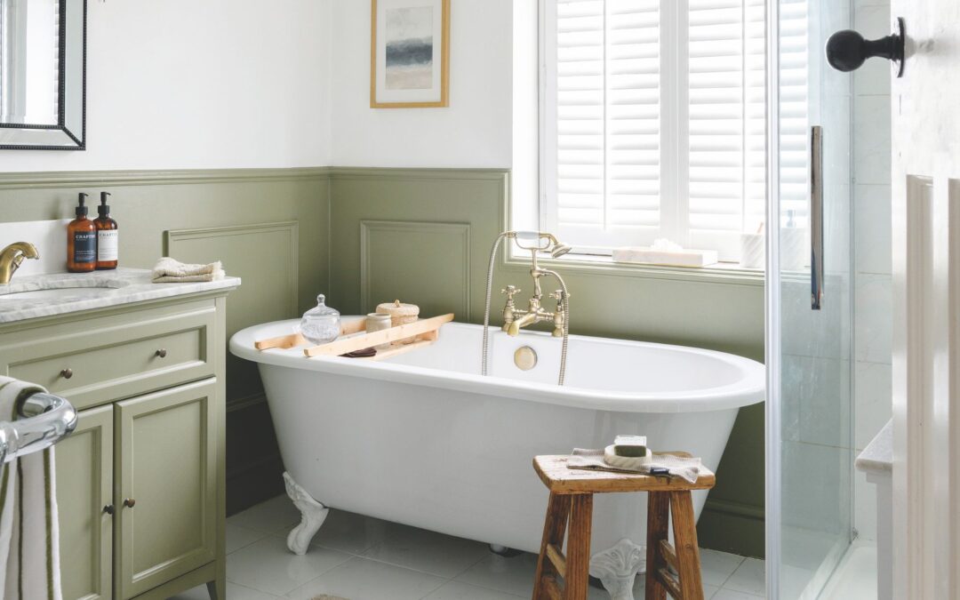 One place you’re forgetting to declutter before your guests arrive for Christmas – decluttering pros say it makes a bigger difference than you think