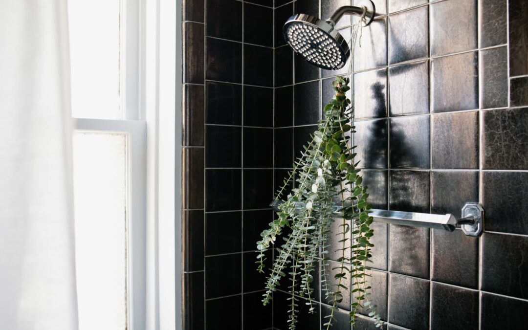 TikTok’s “Dark Showering” Trend Inspired My Bathroom Makeover