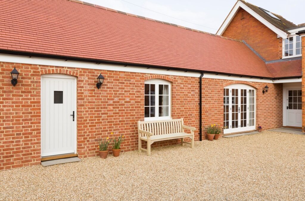 What a Builder’s Website and Online Presence Can Tell You Before You Sign Anything